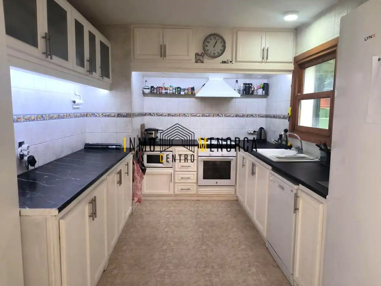Cuina de Casa o xalet en venda en Maó - Mahón amb Aire condicionat, Jardí privat i Terrassa