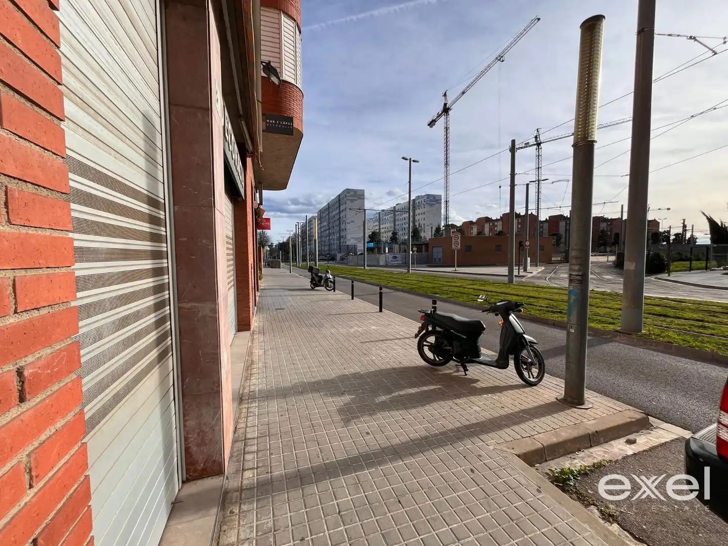 Außenansicht von Geschaftsraum zur Miete in Cornellà de Llobregat mit Klimaanlage