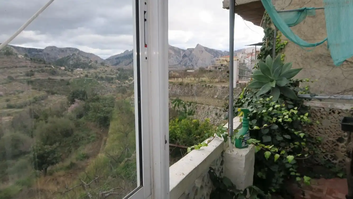 Vista exterior de Finca rústica en venta en Tàrbena con Terraza