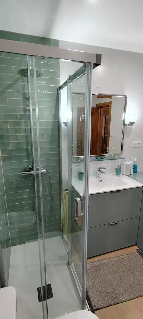Badezimmer von Wohnung zur Miete in Salamanca mit Heizung, Möbliert und Waschmaschine