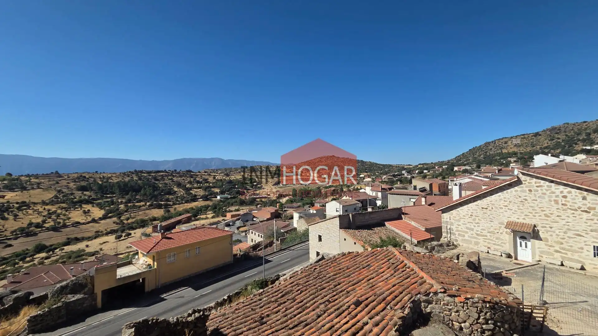 Vista exterior de Casa o chalet en venta en San Juan de la Nava con Terraza y Amueblado