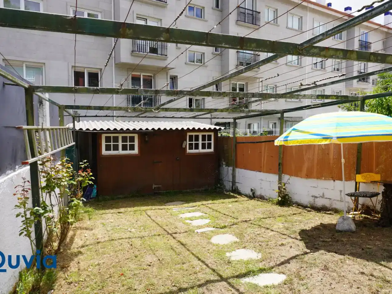 Jardí de Pis per a compartir en Oleiros amb Jardí privat, Parquet i Traster
