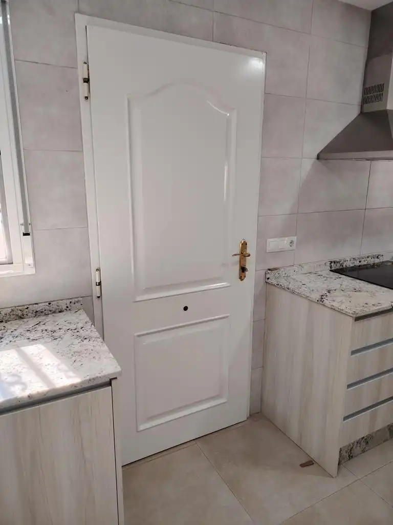 Badezimmer von Haus oder Chalet zur Miete in Olocau mit Möbliert