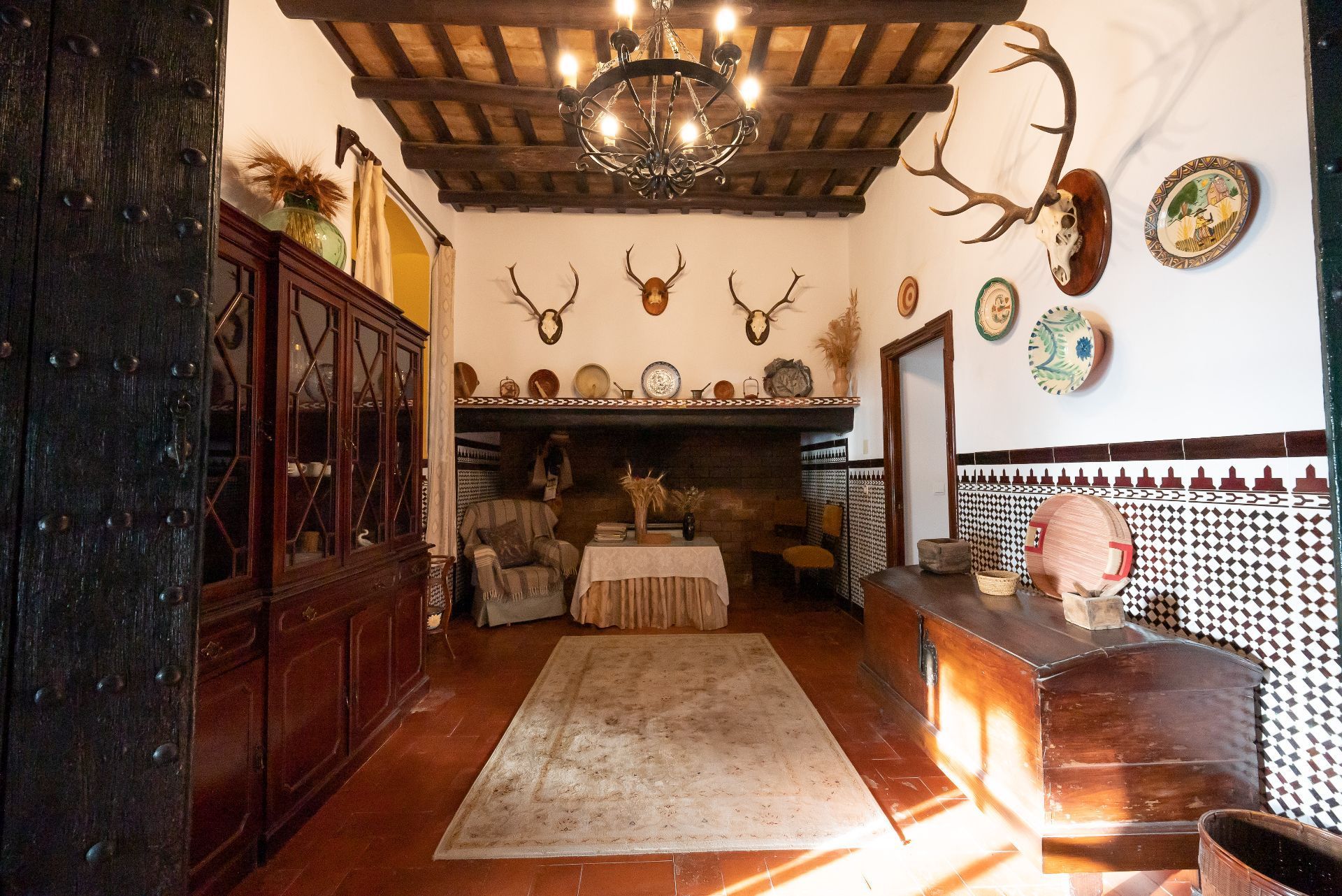 Menjador de Casa o xalet en venda en  Sevilla Capital amb Aire condicionat, Calefacció i Jardí privat