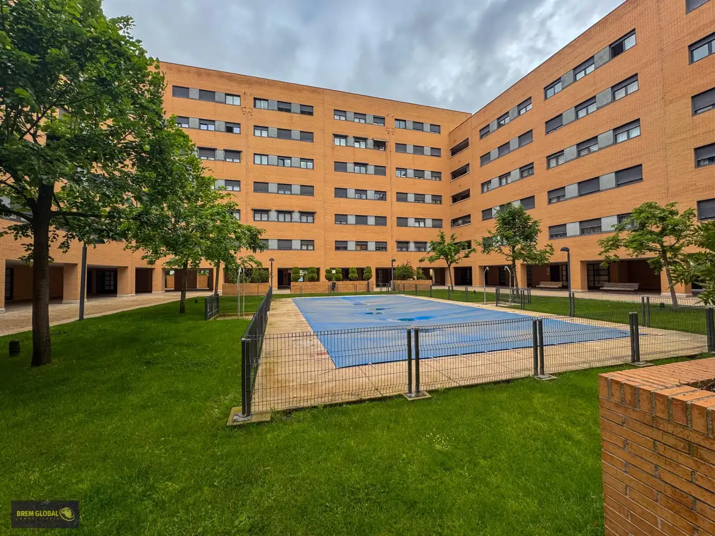 Vista exterior de Piso en venta en Madrid con Aire acondicionado, Calefacción y Jardín privado