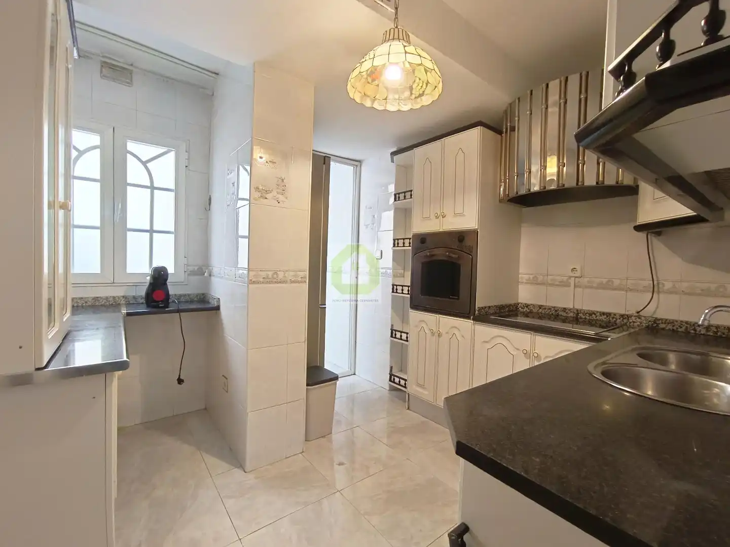 Kitchen of Flat for share in Granada  with Furnished