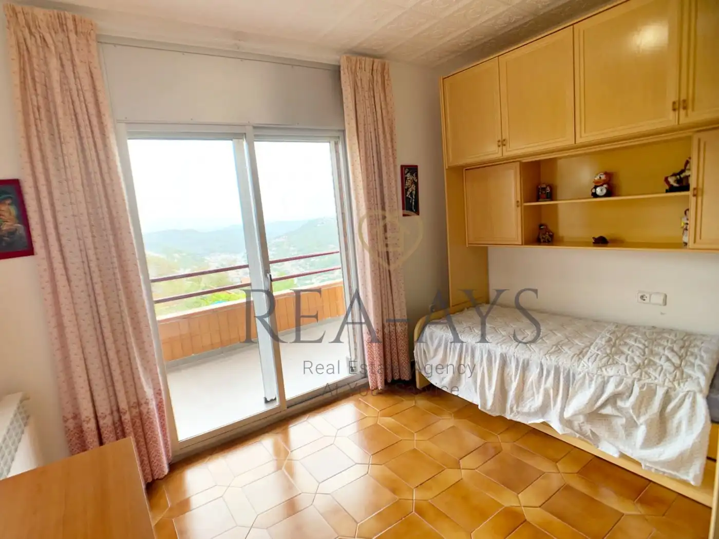 Habitación de Casa o chalet en venta en Vallirana con Jardín privado, Terraza y Trastero