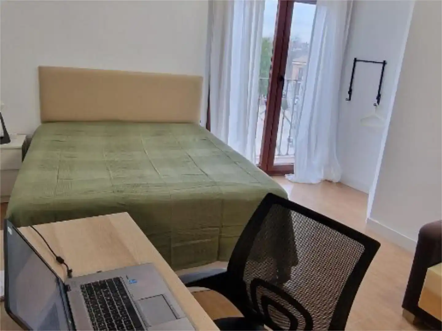 Habitación de Piso para compartir en Argés con Amueblado