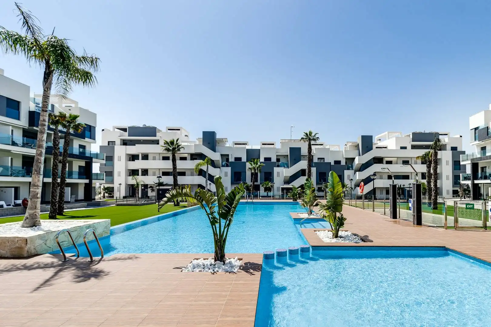 Apartment with terrace for sale in El Raso, imagen 2