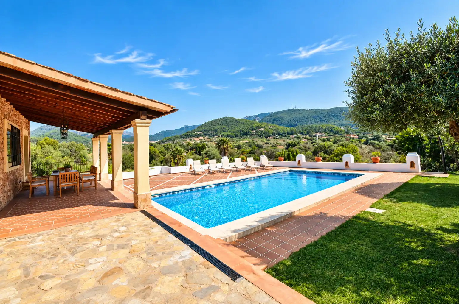 Country house with pool to rent in Port d'Andratx, imagen 2