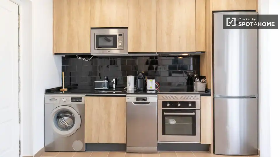 Cocina de Piso de alquiler en Madrid con Aire acondicionado, Calefacción y Amueblado