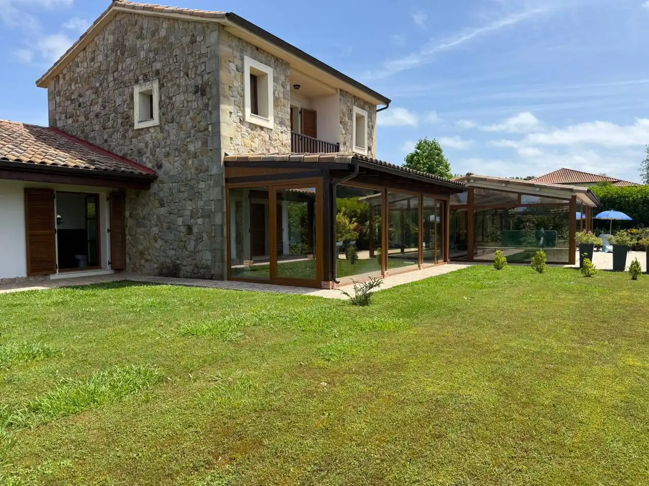 Vista exterior de Casa o chalet en venta en Ribamontán al Mar con Jardín privado, Terraza y Piscina