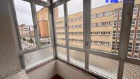 Vista exterior de Pis en venda en Oviedo  amb Traster i Balcó
