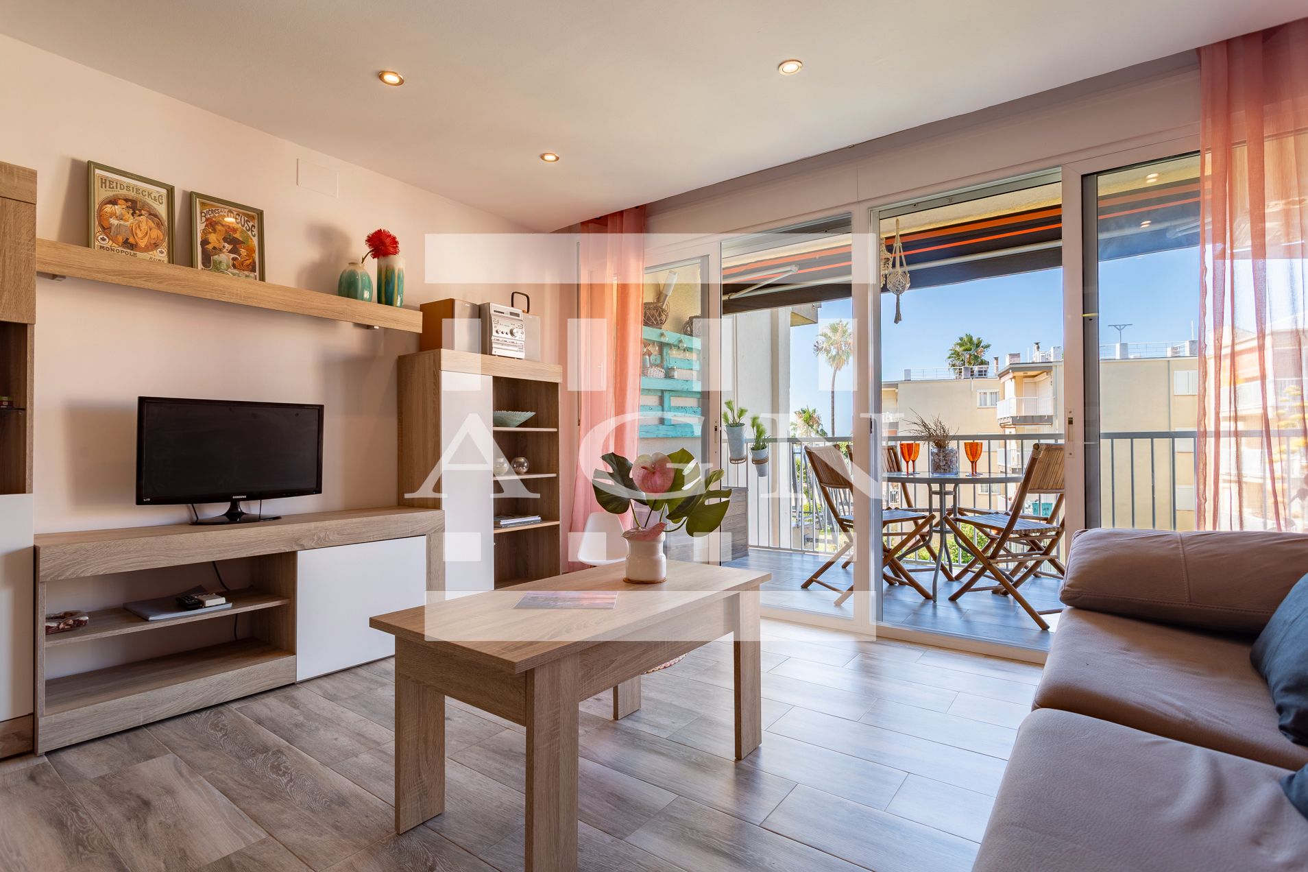 Sala de estar de Apartamento de alquiler en Cambrils con Aire acondicionado, Calefacción y Terraza