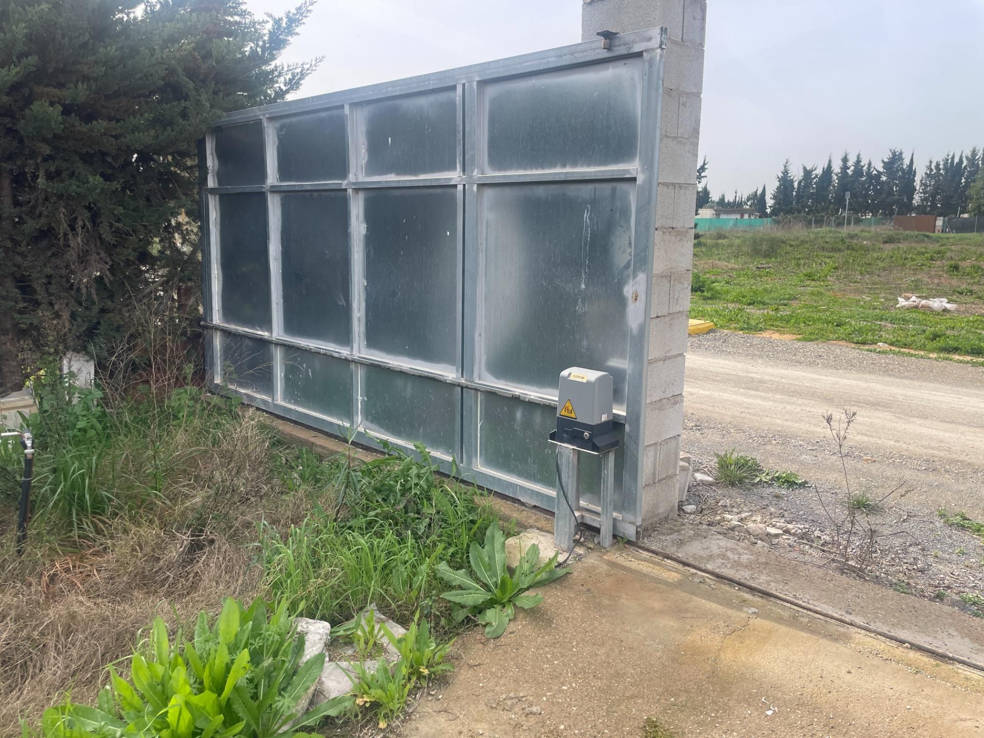 Land for sale in Los Palacios y Villafranca