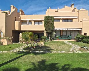 Jardí de Apartament en venda en Estepona amb Aire condicionat, Jardí privat i Moblat