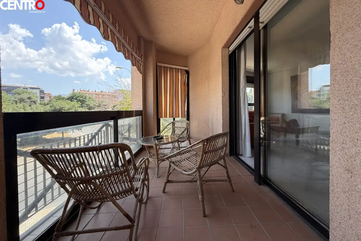 Terraza de Piso en venta en Granada con Aire acondicionado, Calefacción y Jardín privado