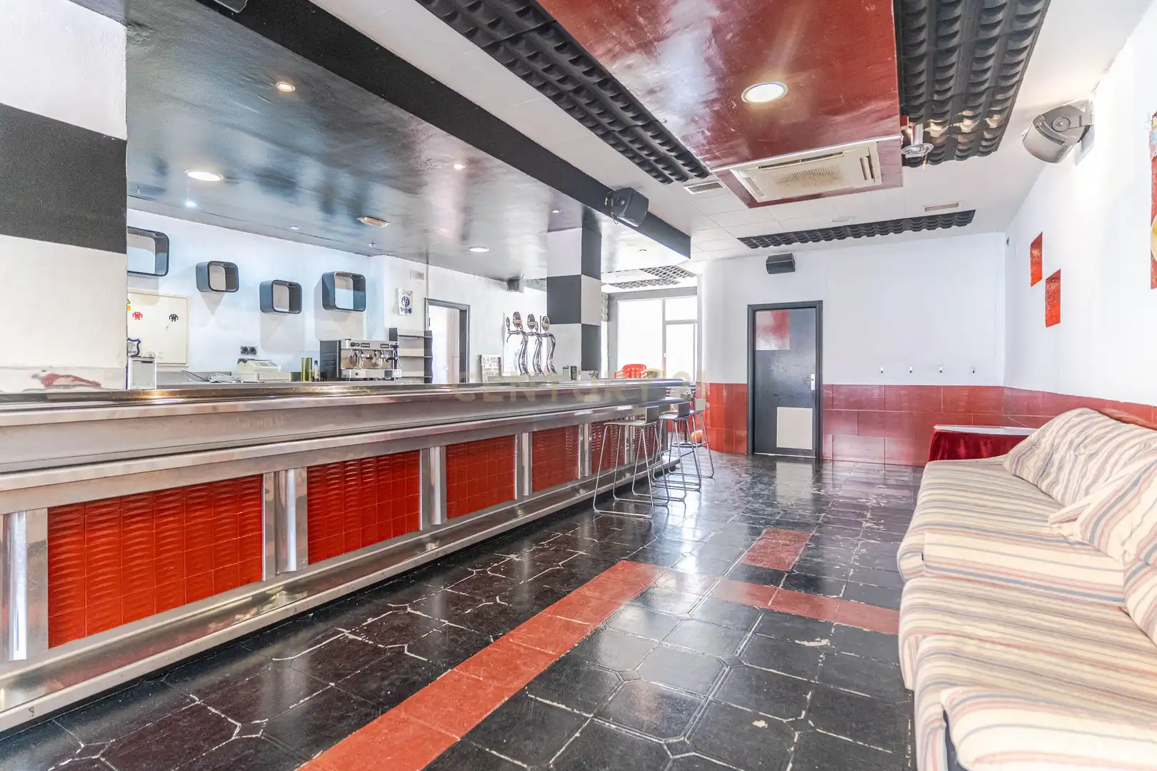 Commercial properties for rent in Íllora  with Air Conditioner