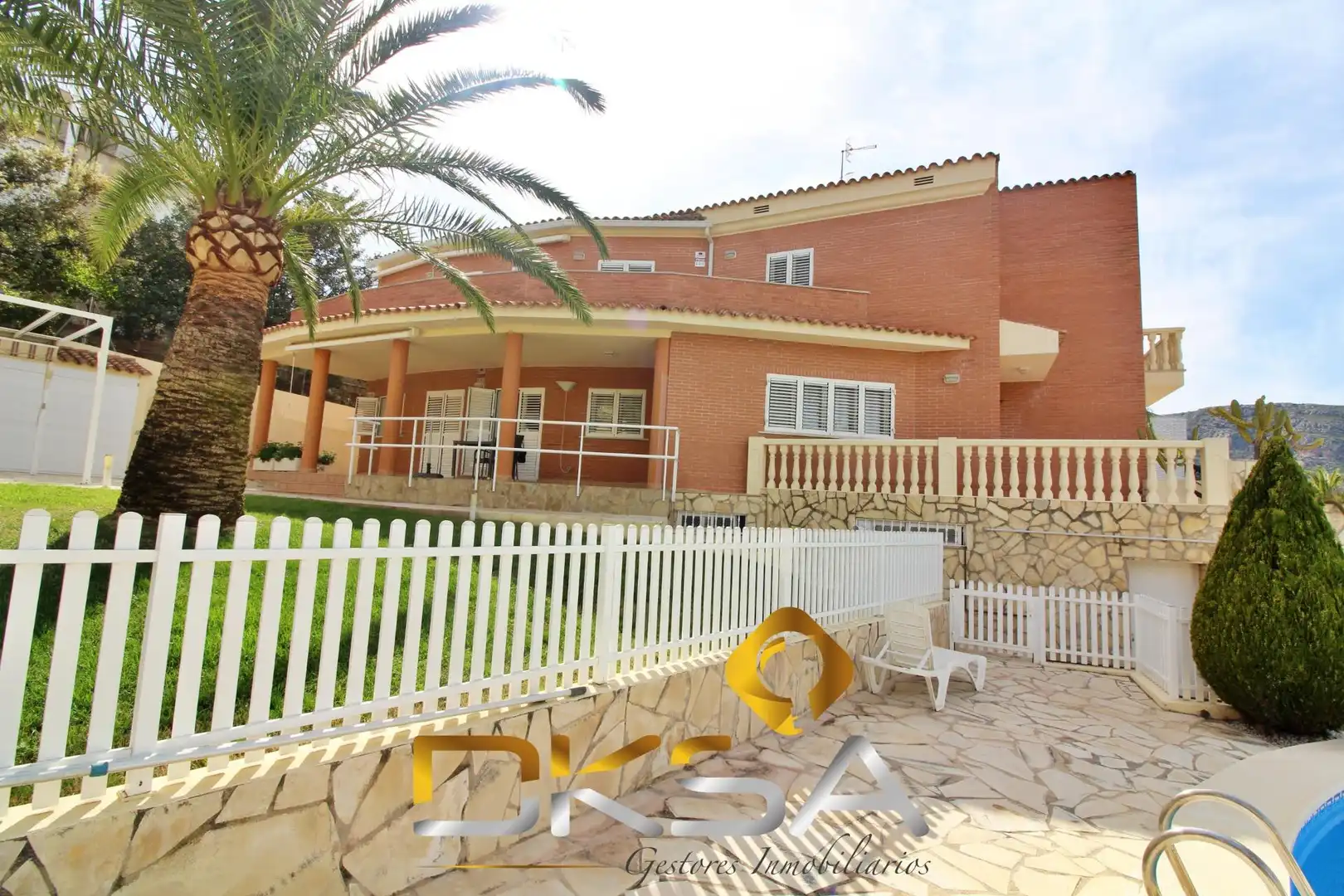 Vista exterior de Casa o xalet en venda en Oropesa del Mar / Orpesa amb Aire condicionat, Jardí privat i Terrassa