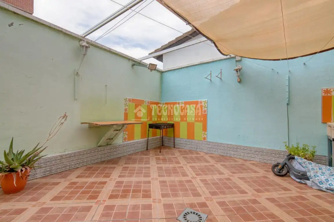 Terraza de Casa adosada en venta en Valladolid con Calefacción, Parquet y Balcón