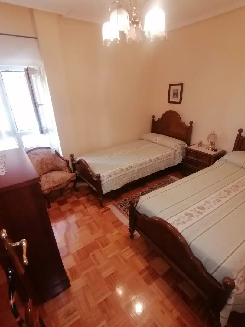 Bedroom of Flat for rent in Gijón   with Heating, Parquet flooring and Furnished