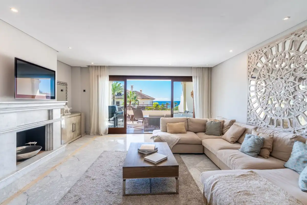 Piso con ascensor en venta en Río Real - Los Monteros, imagen 2