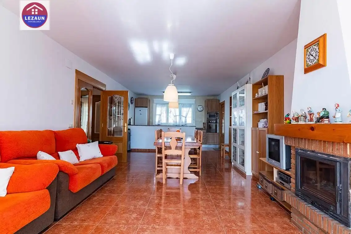 Casa o chalet en venta en Marcilla con Jardín privado y Amueblado