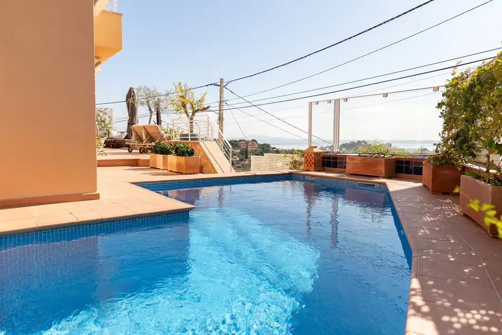 Piscina de Casa adosada en venda en  Palma de Mallorca amb Aire condicionat, Jardí privat i Terrassa