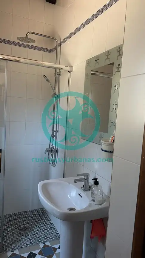 Badezimmer von Country house zur Miete in Cáceres mit Schwimmbad, Möbliert und Ofen