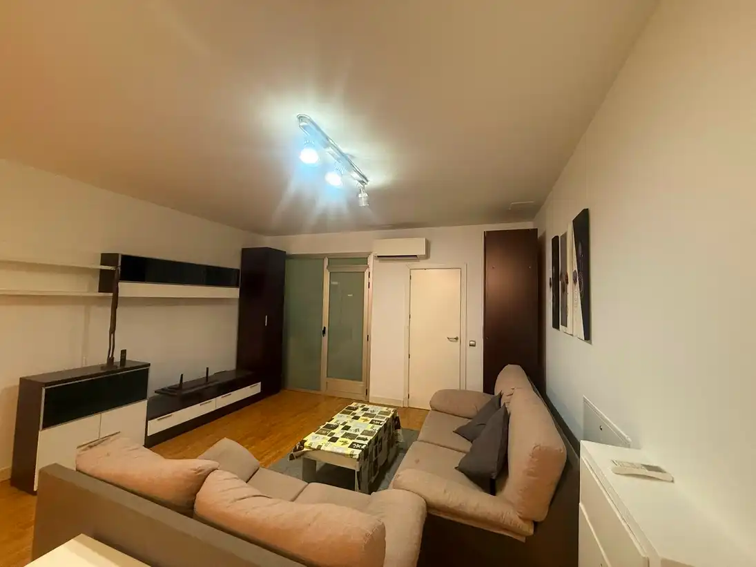 Sala d'estar de Planta baixa de lloguer en Madrid amb Aire condicionat, Calefacció i Moblat