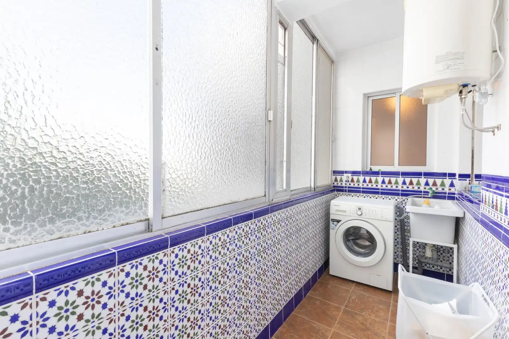 Bathroom of Flat for sale in Salobreña  with Terrace and Balcony