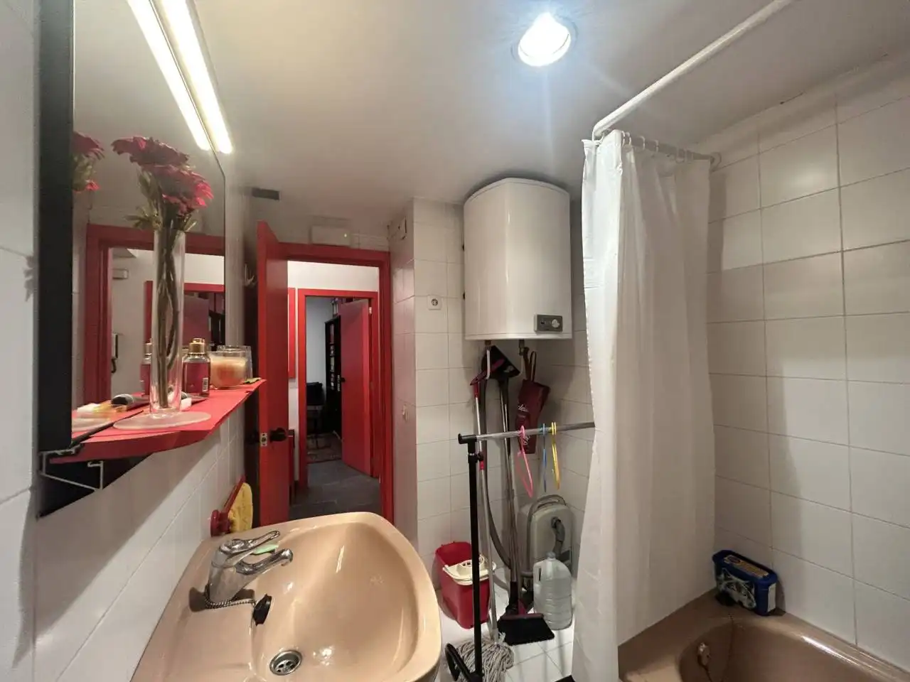 Baño de Apartamento en venta en Oviedo  con Calefacción
