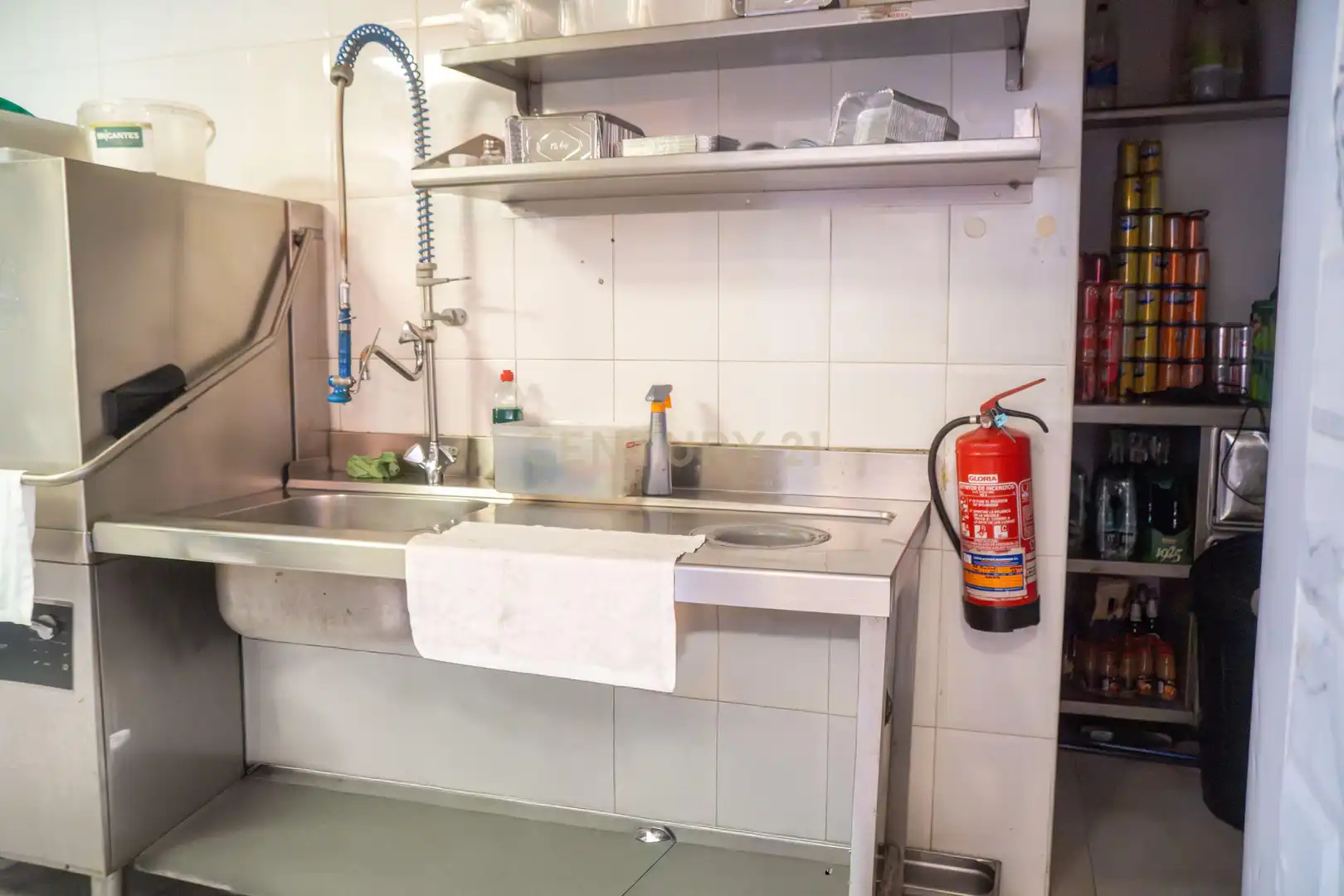 Cocina de Local en venta en Fuengirola con Aire acondicionado