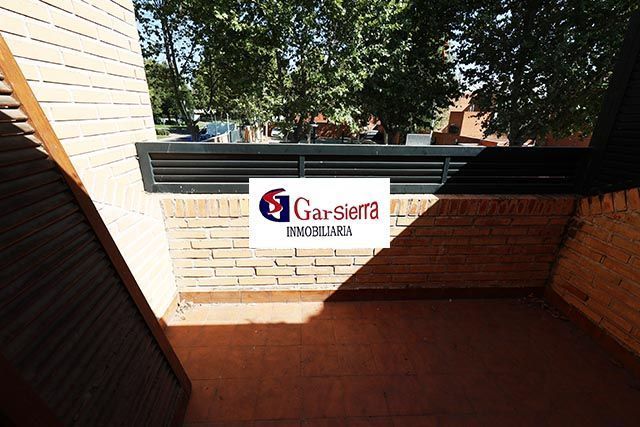 Exterior view of House or chalet for sale in San Martín de la Vega  with Heating, Private garden and Storage room