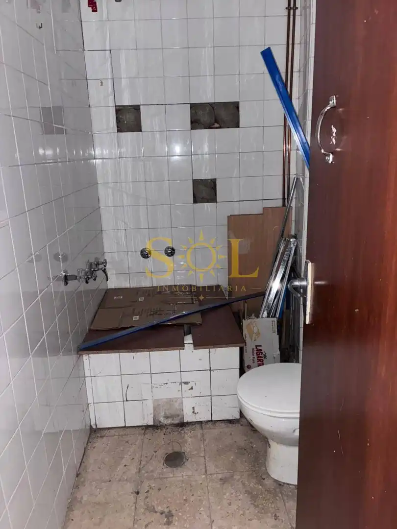 Baño de Local de alquiler en Casco Antiguo