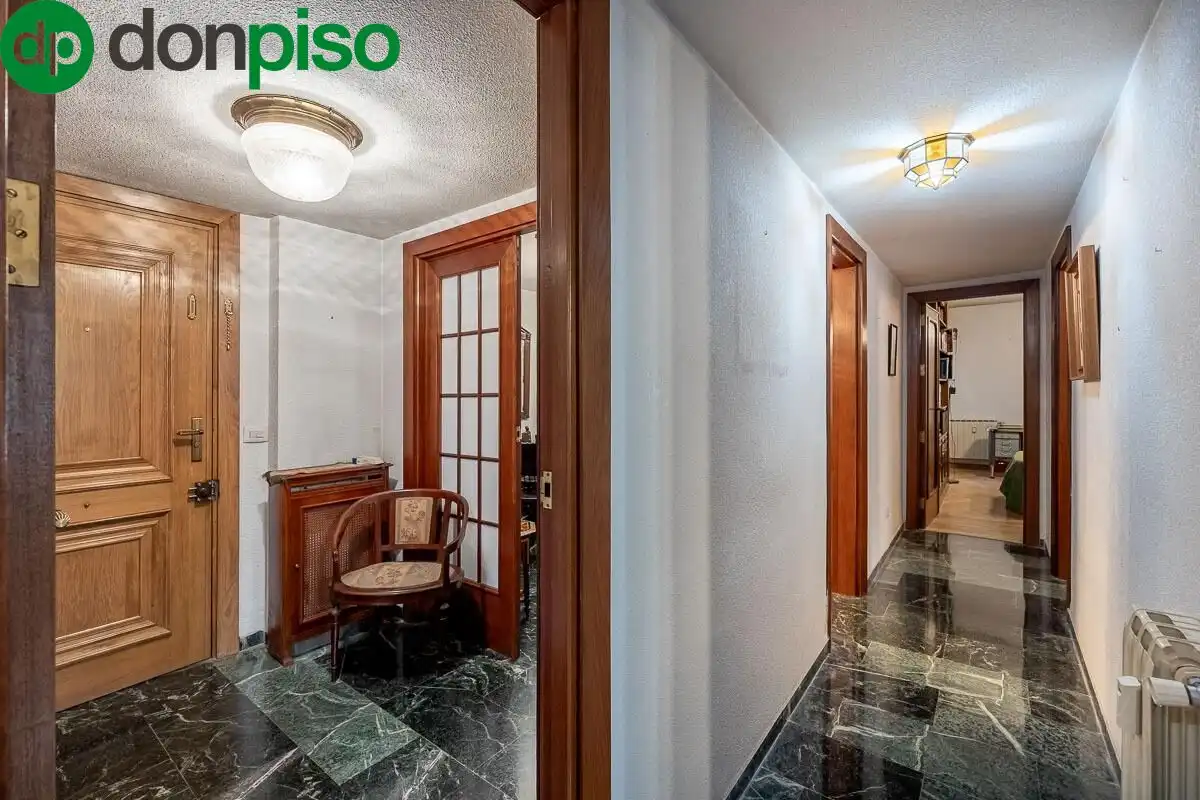 Flat for sale in Granada  with Air Conditioner, Heating and Terrace