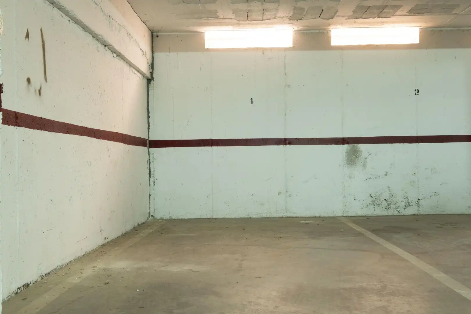 Parking de Dúplex en venta en Sevilla con Aire acondicionado y Piscina comunitaria