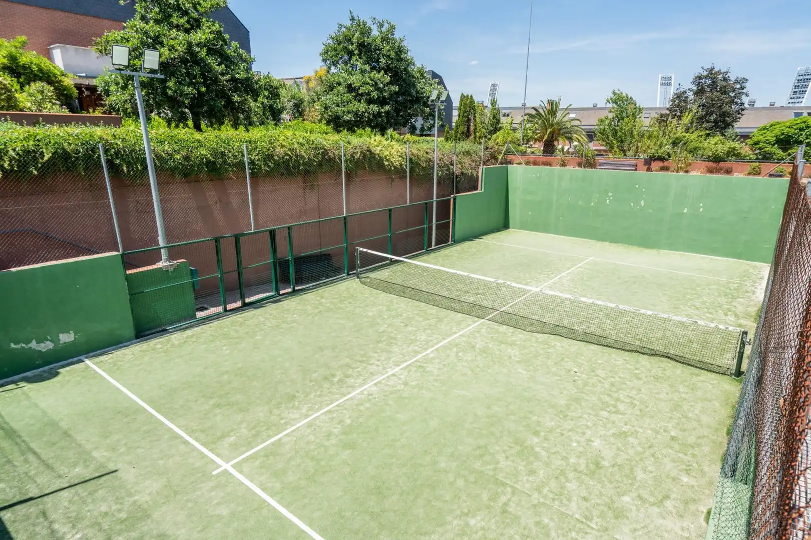 Terrassa de Casa adosada en venda en Las Rozas de Madrid amb Aire condicionat, Calefacció i Jardí privat