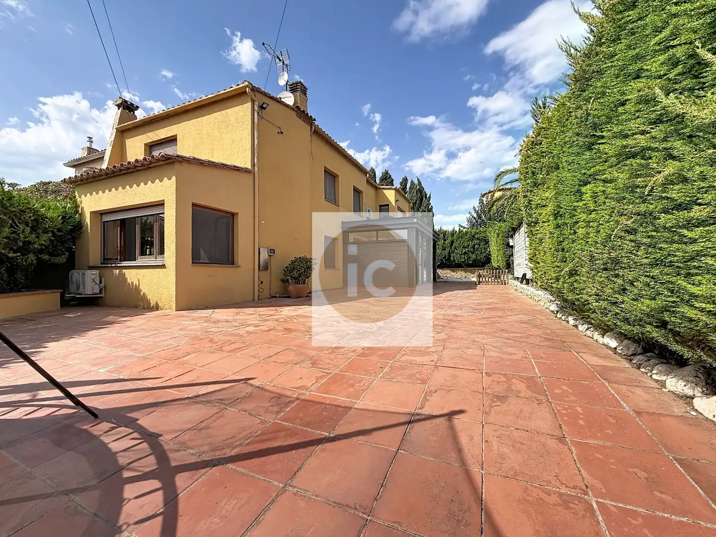 Terraced house with pool for sale in Carrer Alemanya 25, imagen 3