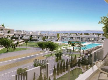 Àtic amb piscina en venda a Av. de Denia 5