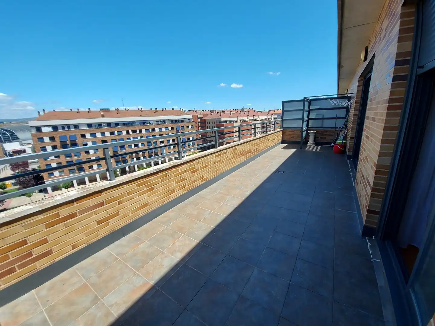 Terrassa de Àtic en venda en  Logroño amb Aire condicionat, Calefacció i Parquet