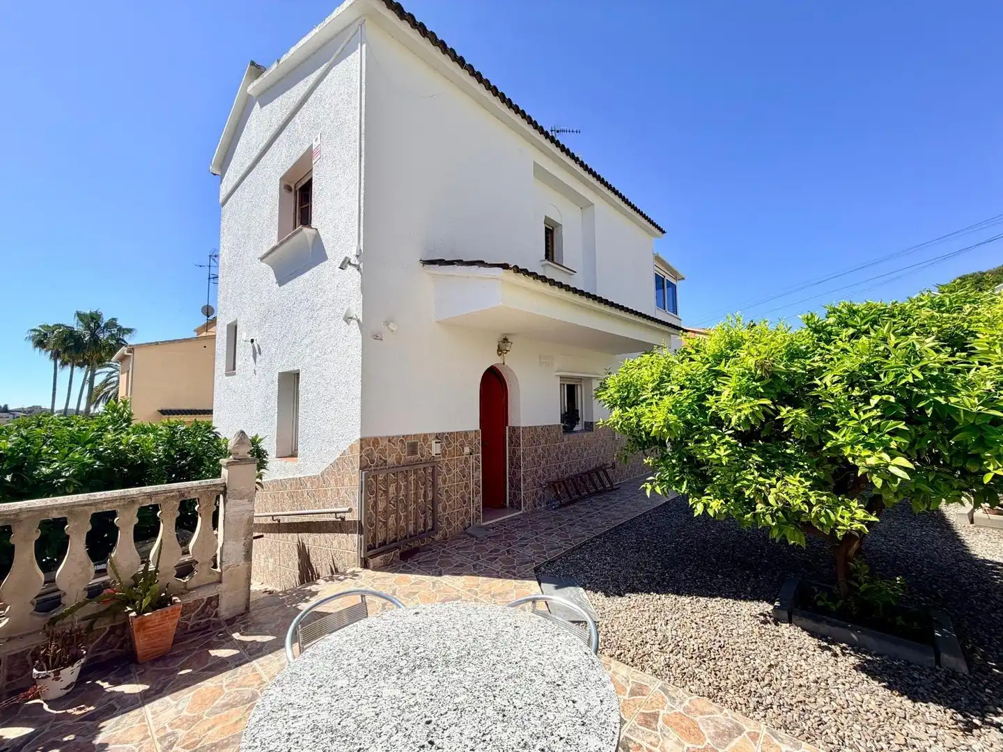 Vista exterior de Casa o xalet en venda en Cunit amb Calefacció, Jardí privat i Terrassa