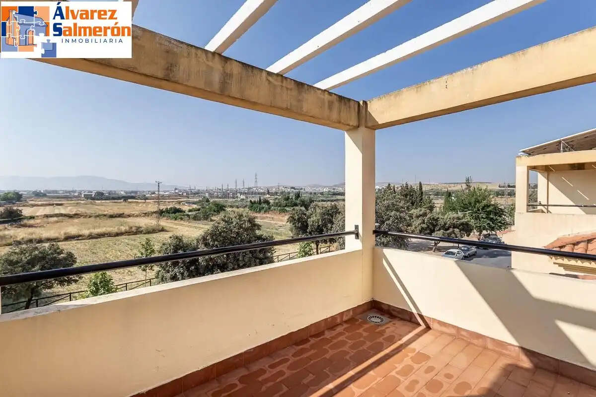 Casa pareada con piscina en venta en Calle CARLOS CANO (HI), imagen 30