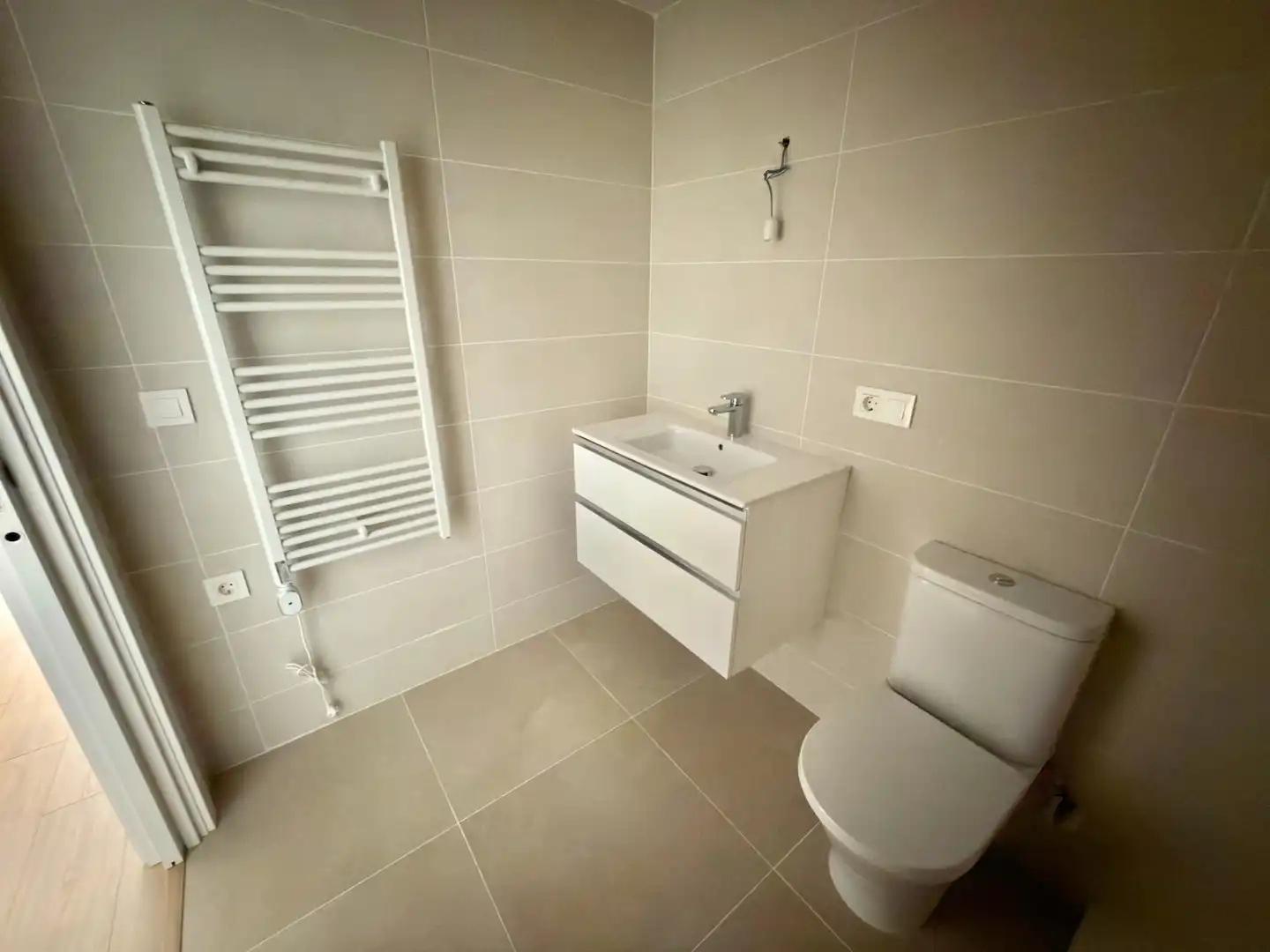 Bathroom of Flat for sale in Valencia  with Air Conditioner, Parquet flooring and Terrace