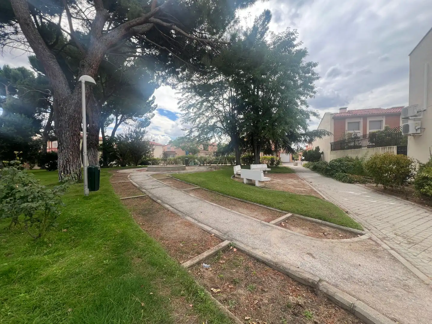Casa adosada en venta en Madrid con Aire acondicionado, Calefacción y Jardín privado