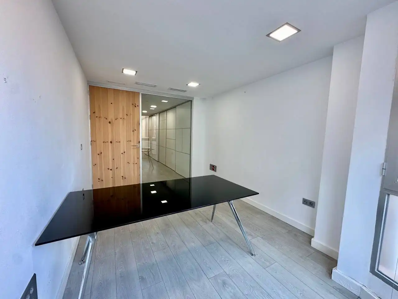 Oficina de alquiler en Torrevieja con Terraza