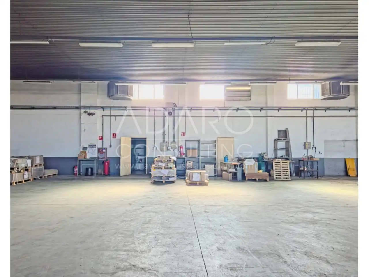 Fabrikhallen zur Miete in Fuenlabrada