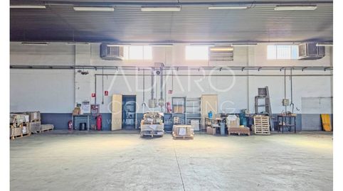 Foto 2 von Fabrikhallen zur Miete in Calle Antonio Gaudí, Sudeste Industrial, Fuenlabrada