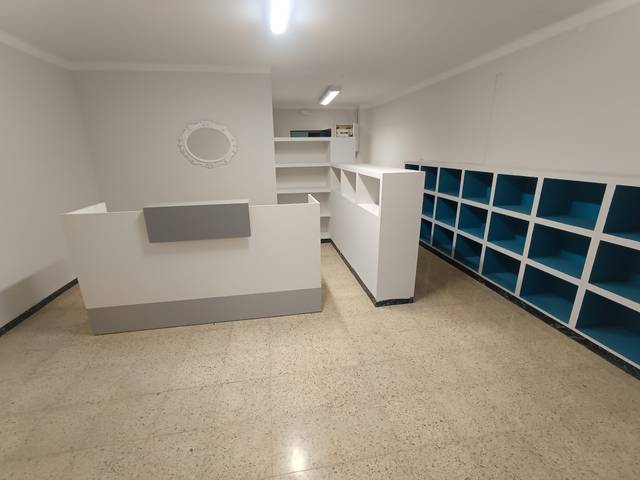 Oficina en Alquiler en Carrer del Bisbe Ruano, 18 en Instituts - Universitat