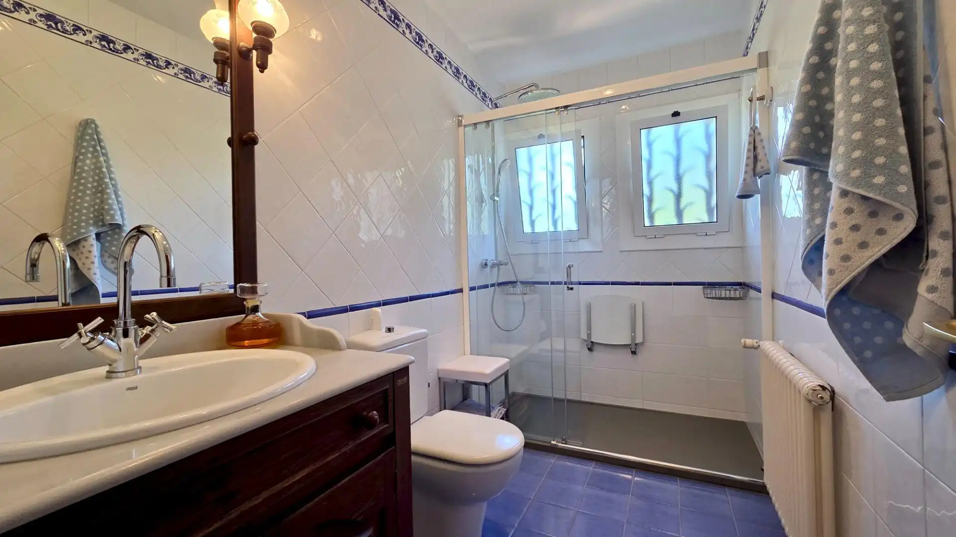 Bany de Casa o xalet en venda en Lloret de Mar amb Aire condicionat, Calefacció i Jardí privat